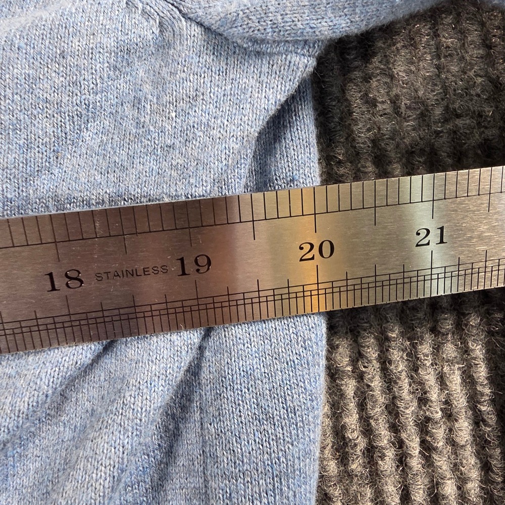 Tommy Hilfiger Mens V-Neck Sweater Light‎ Blue Premium Cotton Size M Flag Logo - Picture 5 of 8
